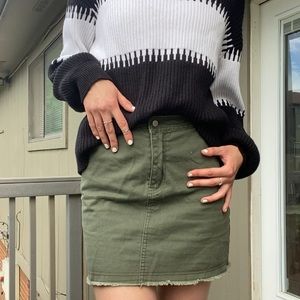 Green Honey Belle Miniskirt Size M